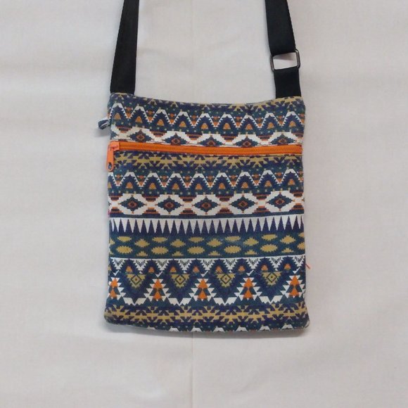 Cross Body Bag Aztec Design Adjustable Strap 3 Compartments Gender-Neutral EUC - Picture 3 of 14
